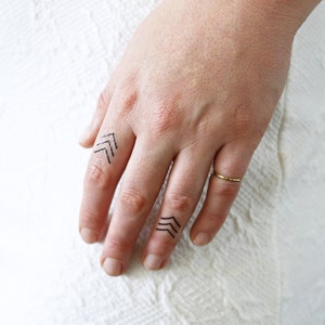 4 small arrow temporary tattoos | small temporary tattoo | temporary tattoo set | finger tattoos | finger temporary tattoos | boho gift idea