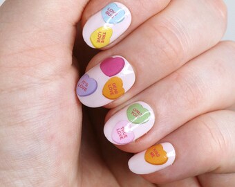 Décalcomanies à ongles Conversation Hearts pour toboggan aquatique | Décoration d'ongles DIY | Stickers ongles Saint-Valentin | Ongles en bonbon en forme de coeur | Cadeau