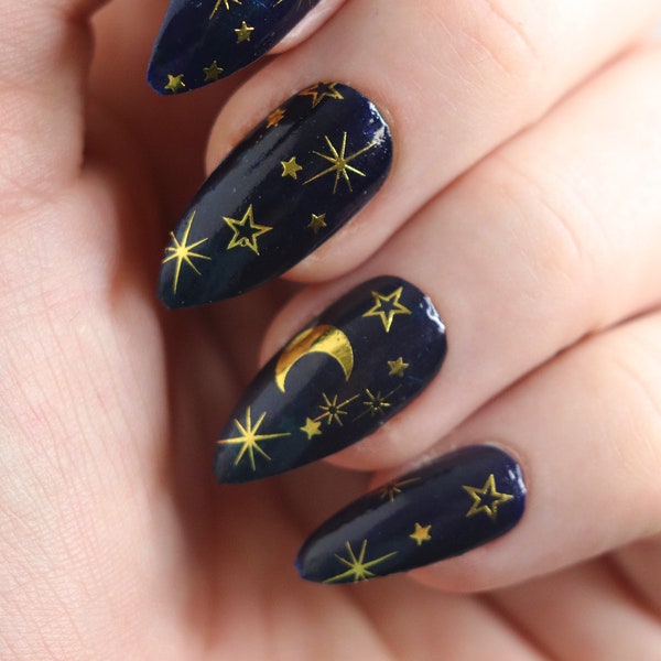 Décalcomanies à ongles dorées pour toboggan Lune céleste et étoiles | Stickers nail art bohème | Soins personnels du festival | Dessins d'ongles étoile dorée | Cadeau