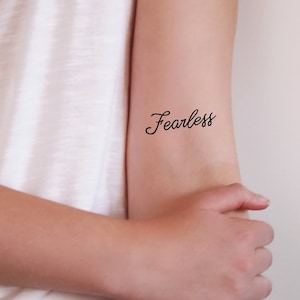 Fearless temporary tattoo | word tattoo | small temporary tattoo | quote tattoo | fearless tattoo | typography temporary tattoo | Gift