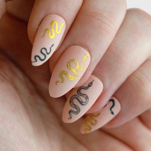 Stickers serpents noirs et dorés | ongles décalcomanies pour toboggan aquatique serpent | ongles de serpent | ongles autocollants serpents | nail art serpent noir doré | Cadeau
