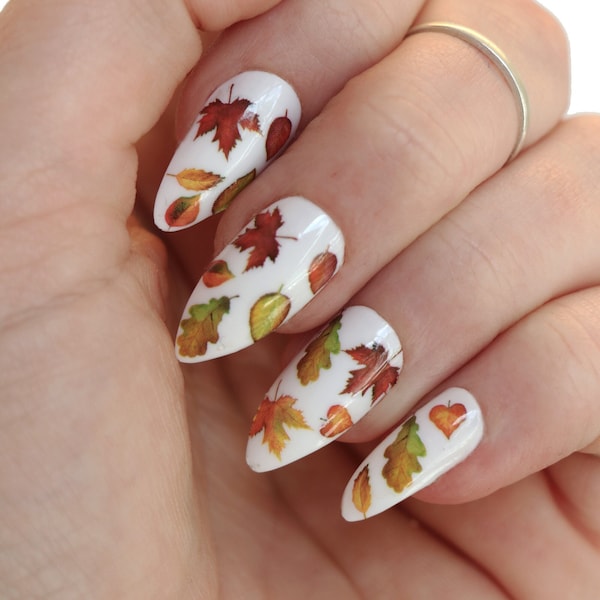 Herfstbladeren waterglijbaan nagelstickers | DIY-nagelkunst | Herfst nagelstickers | Esdoornbladnagels | Thanksgiving nagelstickers | Geschenk