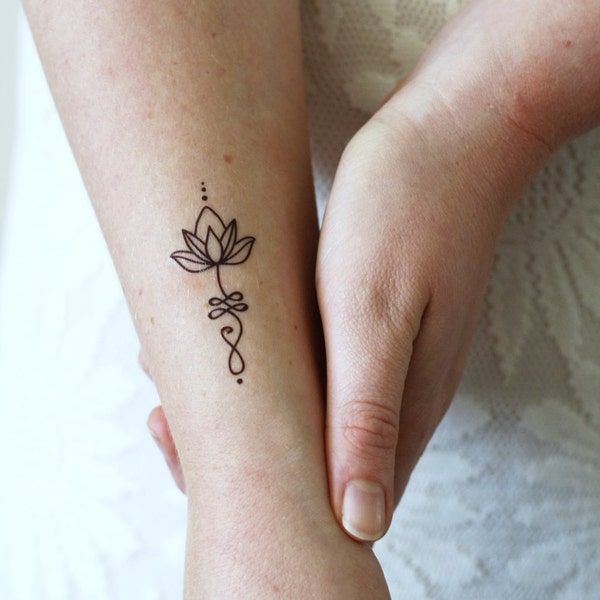 Lot de deux tatouages temporaires lotus Unalome | tatouage temporaire bohème | tatouage unalome | tatouage de lotus | faux tatouage de lotus | Idée cadeau bohème