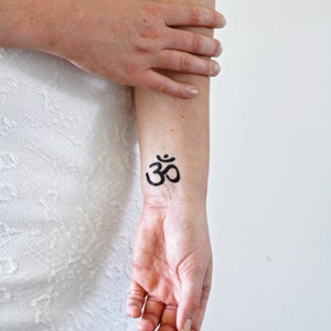 Om Tattoo Aum symbol tattoo Om temporary tattoo meditation tattoo yoga temporary tattoo bohemian gift idea Gift image 4