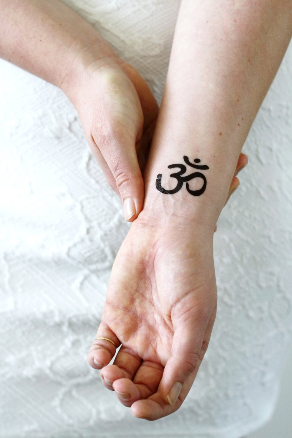Ganesha om symbol tattoo icon Royalty Free Vector Image
