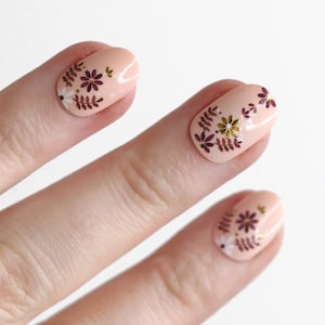Red, white and gold floral pattern nail decals | flower waterslide nail decals | floral nail art | Gift | Beauty | Self Care