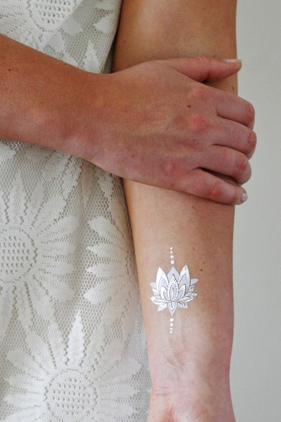 Vijf ervaring halfgeleider Zilveren en witte lotus tijdelijke tattoo / boho tijdelijke - Etsy België