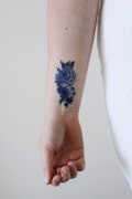 Delft Blue temporary tattoo | floral temporary tattoo | something blue | bohemian temporary tattoo | festival accessoire | festival tattoo product logo