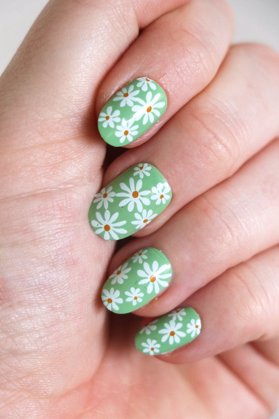 daisy nail tattoos / flower nail decals / nail art / floral nails / floral nail decals / flower nail art / daisies nail decals / N86