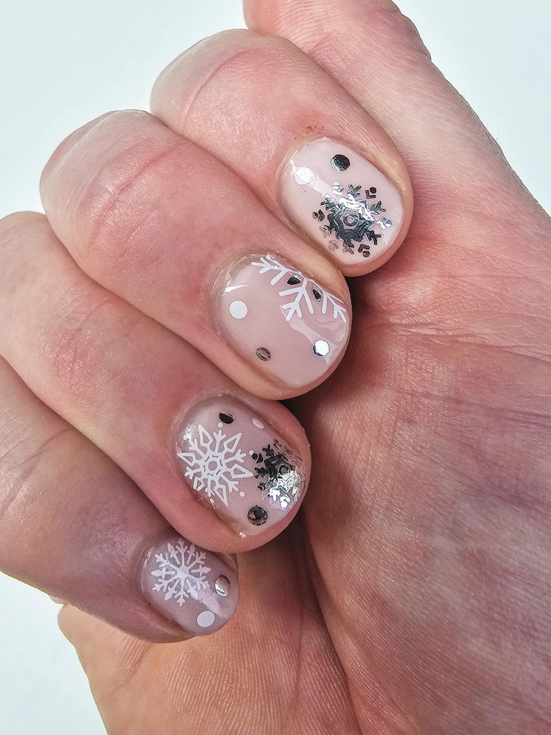 White and Silver Winter Snowflake Nail Decals | Christmas Nail Art | Festive & Elegant Nails | Water Slide Decals | Gift idea for Girls