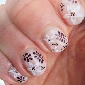 White Flowers with Black Centers and Black Leaves Nail Decals | Floral Nail Art | Elegant flower Nails | Water Slide Decals | Gift for Woman