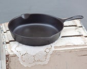 Wagner Ware 8, 10-1 2 quot cast iron skillet manufactured in the 1940 39 s-1950 39 s.