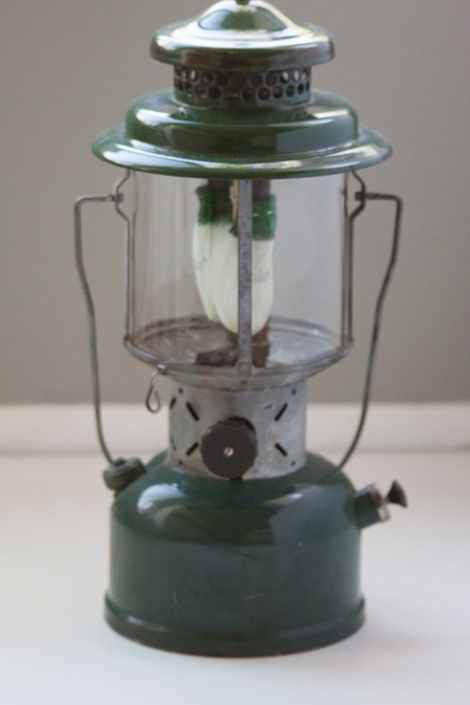 Working Coleman lantern model 220E manufactured in February of Etsy
