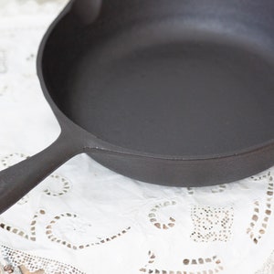 Birmingham Stove and Range, #5, 8-1/8&quot; cast iron skillet in excellent condition.
