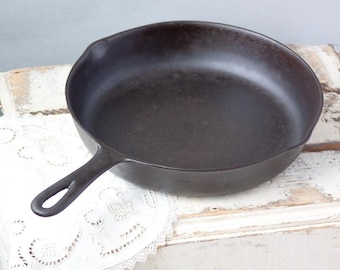 Vintage #8, 10-5/8" red mountain series cast iron skillet manufactured by Birmingham stove and Range Company in the 1930-s-1940.