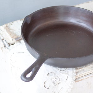 Vintage #7 Birmingham Stove and Range Skillet, Century series, 10-1/4 inch; manufactured in the 1970&#39;s, BSR Pan, Cast Iron