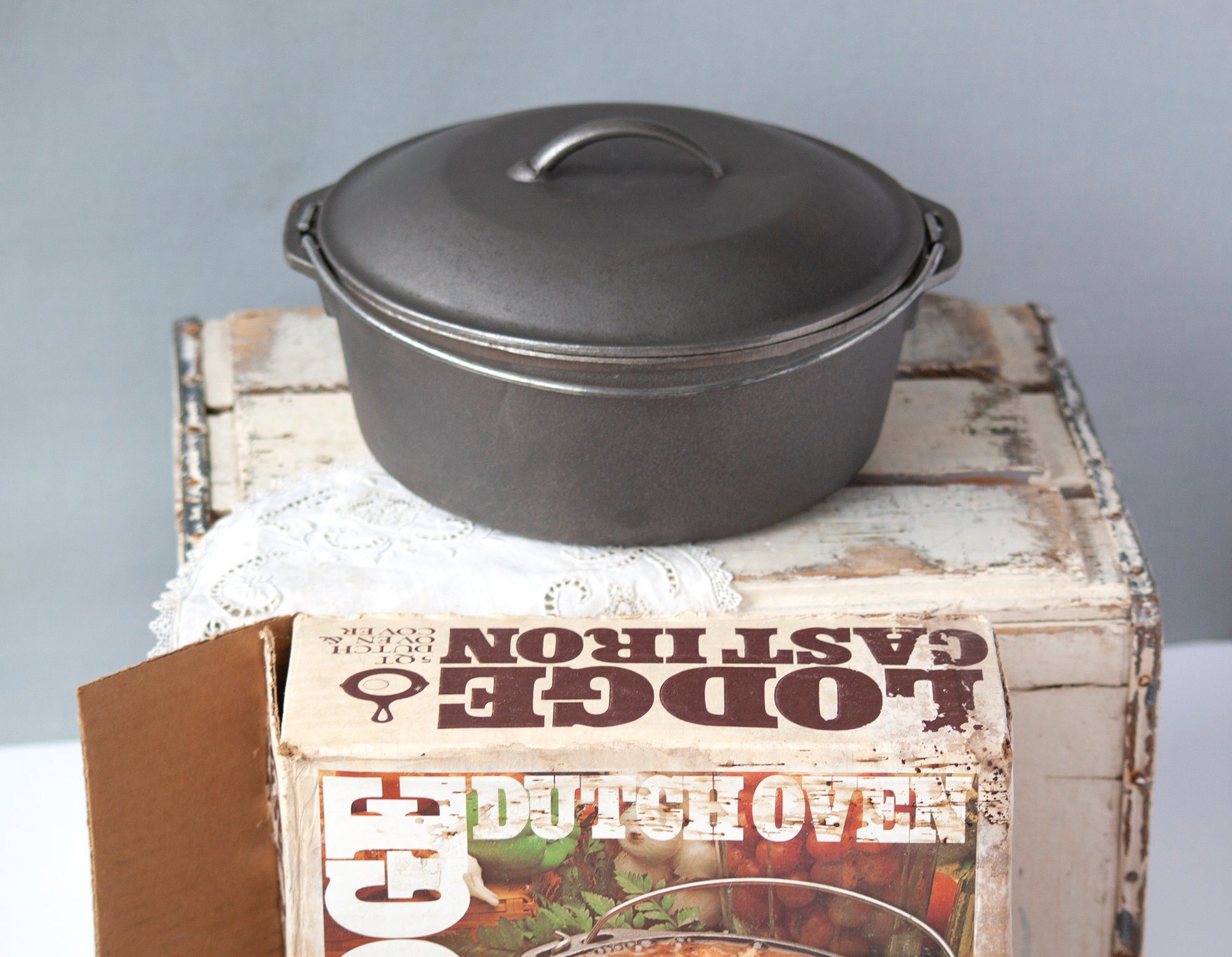 10 Inch / 4 Quart Camp Dutch Oven Lodge - New Kitchen Store