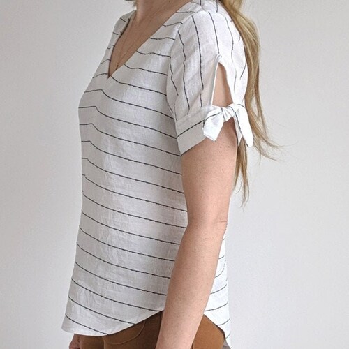 Lucerna | Women'S V-Neck Blouse In Plain Colors
