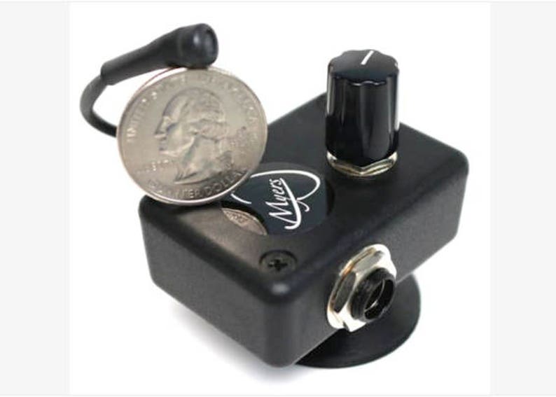 The Grip Resonator Guitar Pickup With Flexible Microgoose Neck by