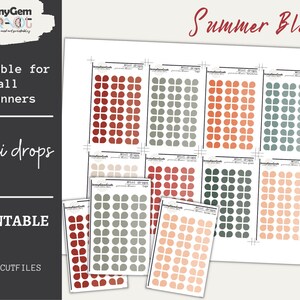 以下が含まれることがあります： 8枚のシートセットの印刷可能なプランナー用ステッカー。各シートには、赤、オレンジ、緑、ピーチのミニフラワーシェイプの異なるカラーグラデーションが特徴です。