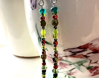 Boucles d'oreilles en cristal vert faites main : pendantes longues en cuivre