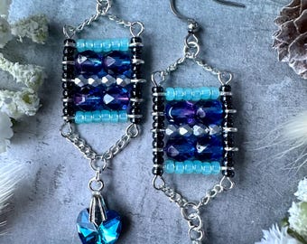 Boucles d'oreilles superposées faites main thème minuit - Boucles d'oreilles bleues, violettes et argentées en acier inoxydable