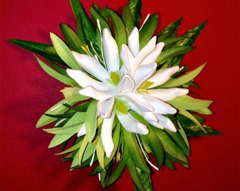 TROPICAL FLOWERS HAIR clip-White Tiare,Beach Brides,Hula flowers,Pinups hair clip,Beach wedding,Islands brides,Tahitian flower-Tiare Tahiti