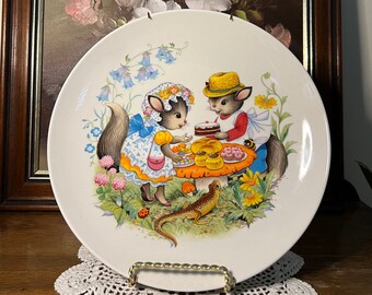 Honeyposs shopping day decorative vintage wall plate | 1980’s Decor