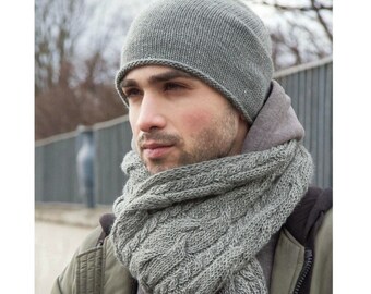 mens wooly hat and gloves set