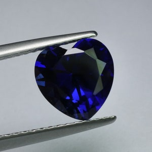 Fine Cutting Heart Shape Deep Blue Sapphire Synthetic Corundum Unset 4x4 mm. 6x6 mm. 8x8 mm.