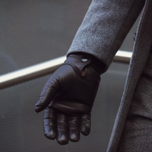 Gants en cuir doublés de cachemire pour hommes avec fermeture à bouton au poignet cuir d'agneau nappa italien doux, gants d'hiver chauds pour hommes, fabriqués en Europe image 4