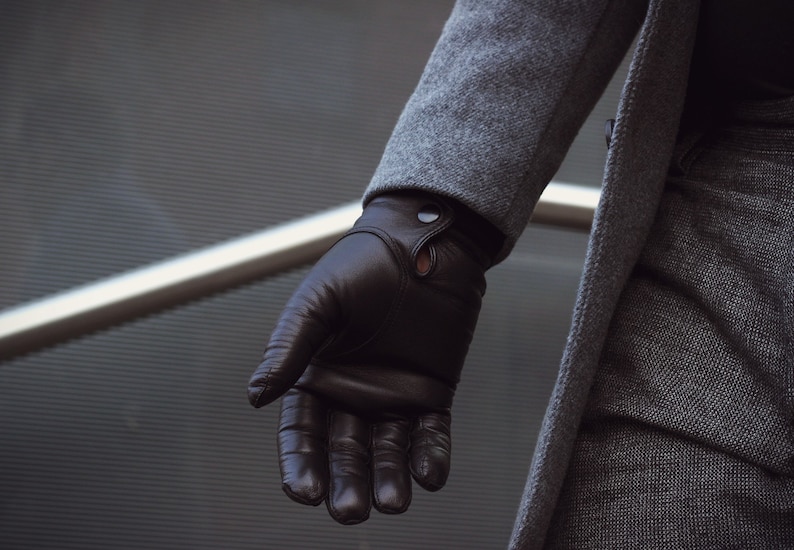 Gants en cuir doublés de cachemire pour hommes avec fermeture à bouton au poignet cuir d'agneau nappa italien doux, gants d'hiver chauds pour hommes, fabriqués en Europe image 4