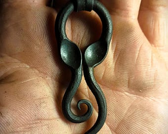 Hand forged Cthulhu Pendant – Symbol of Mystery, Power & the Unknown