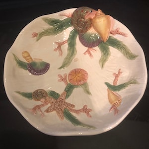 Fitz and Floyd Nautical Raised Seashell Plate
