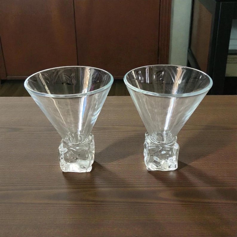 Set of 2 Vintage DiSaronno Melting Ice Cube Bottom Martini Glasses, Vintage Barware Cocktail Glasses image 8
