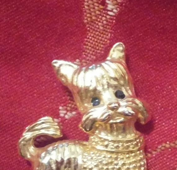 Adorable Gold Tone Yorkie Brooch Pin With Black R… - image 2