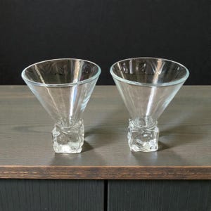 Set of 2 Vintage DiSaronno Melting Ice Cube Bottom Martini Glasses, Vintage Barware Cocktail Glasses image 6