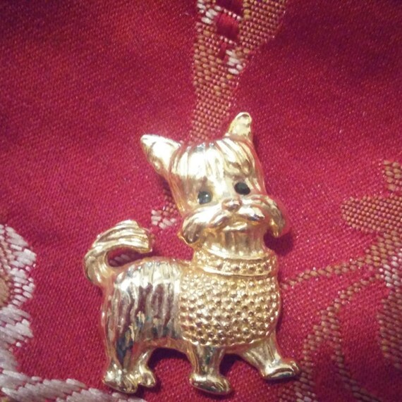 Adorable Gold Tone Yorkie Brooch Pin With Black R… - image 4