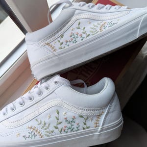 Embroidered Wildflower & Daisy Wedding Shoes | Bespoke Bridal Canvas Trainers | Personalized Floral Bridal Sneakers | Custom pump embroidery