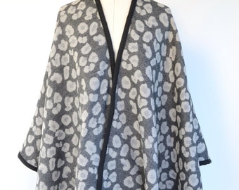 Womens Wool Poncho, Reversible Shawl Poncho, Plus Size Cape Coat, Women's Cape, Wrap Shawl, Animal Print Blanket Scarf