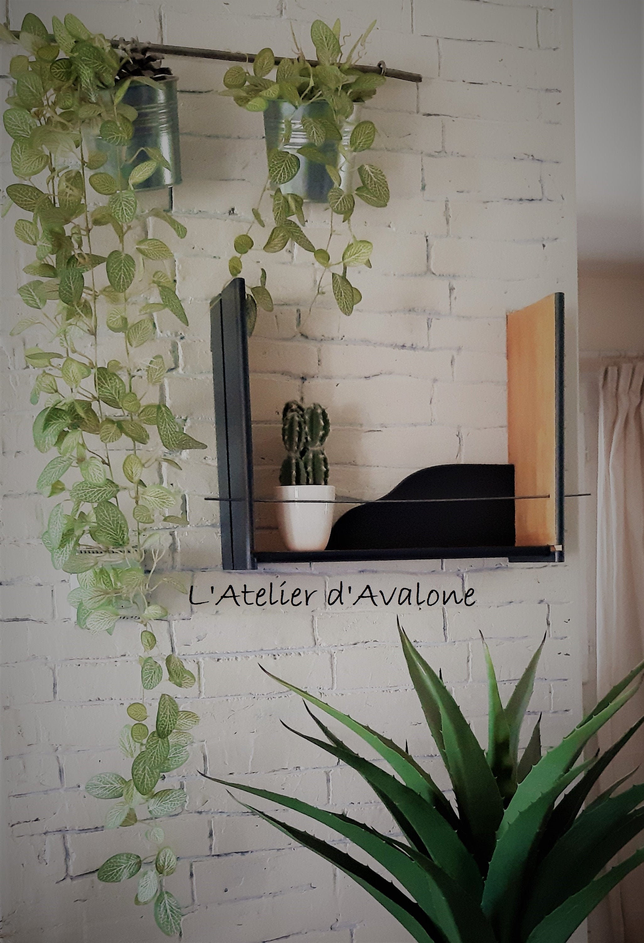 Etagère Murale Décorative Minimaliste Forme Dissymétrique Noir Carbone