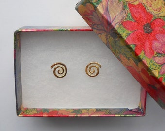 18K solid gold tiny spiral stud earrings.