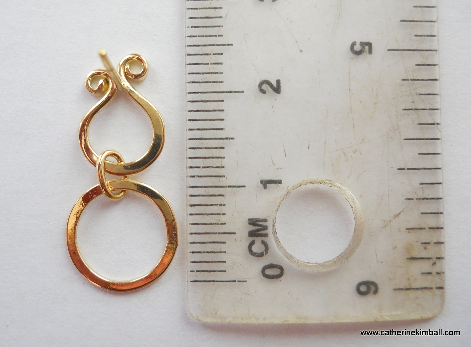 18K Solid Gold Post Earrings with Hammered Circle Dangle.
