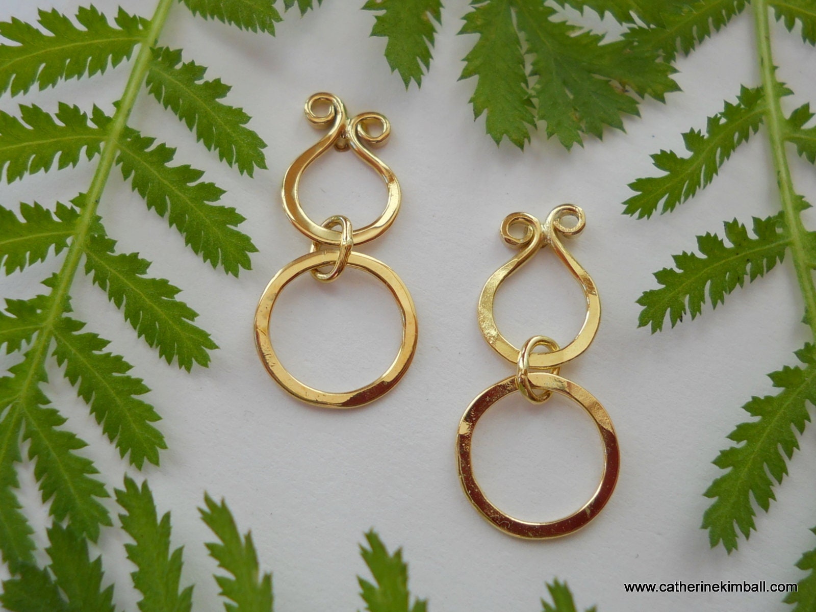 18K Solid Gold Post Earrings with Hammered Circle Dangle.