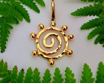24K Gold Spiral & Seed Pendant: Hammered Texture Artisan Design