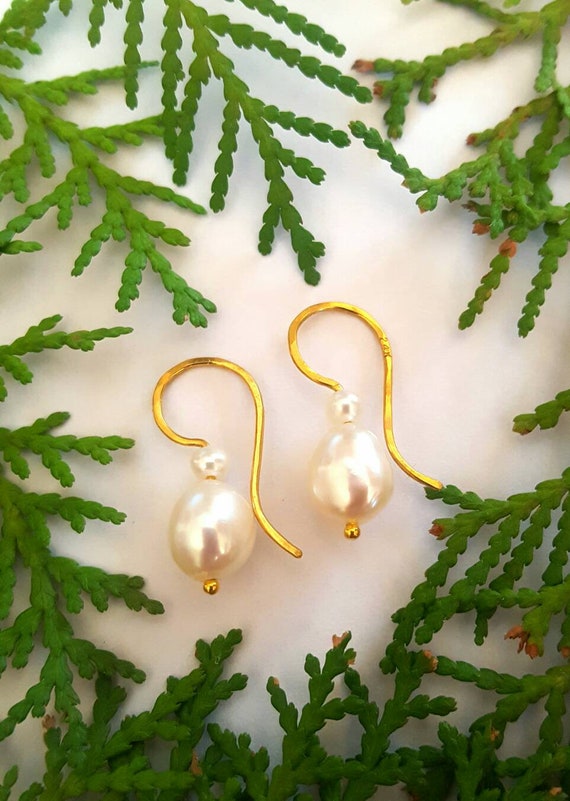 24K Solid Gold And Pearl Drop Earrings. Cultured Freshwater Pearls & Pure 24K Gold Artisan Earrings.