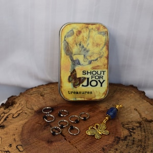 Knitting Notions Tin: Beaded Stitch & BOR Markers, Decoupaged Tin