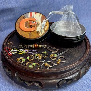 Handcrafted Notions Tin with Beaded Stitch Markers: Letter G Design