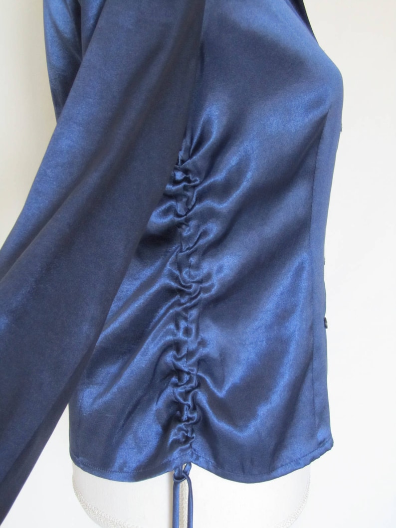 Canyon River Blues Women\u2019s Girl\u2019s Dark Cornflower Blue Side Drawstring Long Sleeves Button Up blouse size M