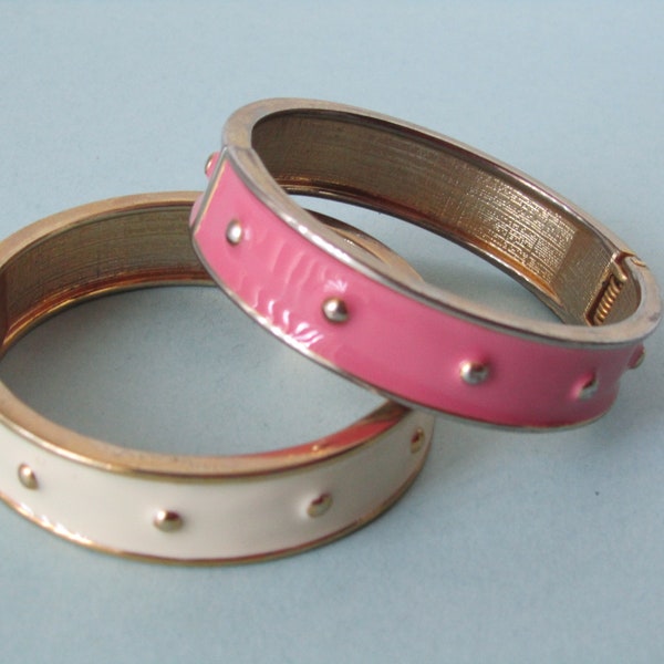 Vintage Set of 2 Cream & Pink Enamel Metal Hinged Round Bangles Fashion Jewelry Bracelets